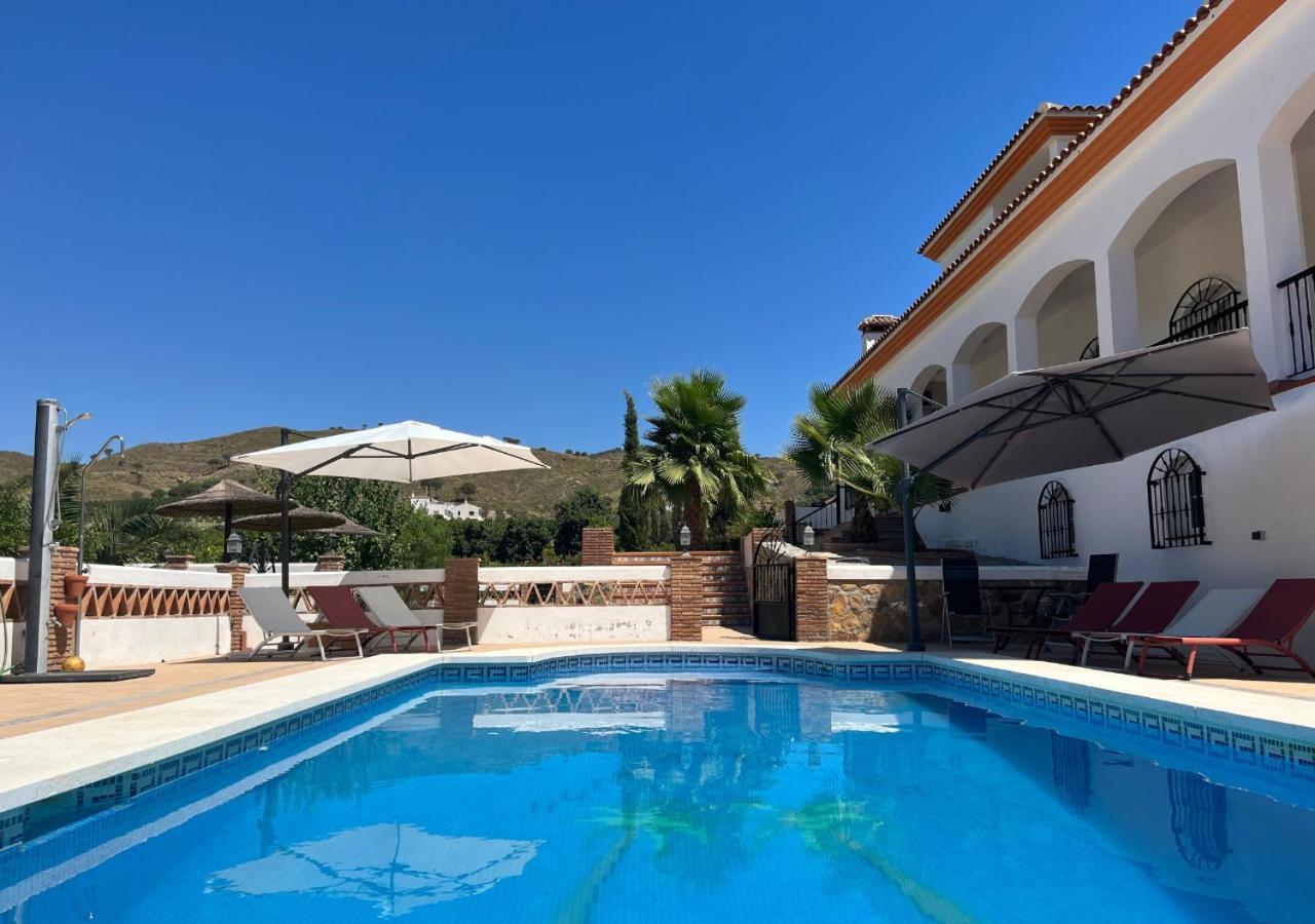 Spacious Villa With Exceptional Views In Malaga Касарабонела Экстерьер фото